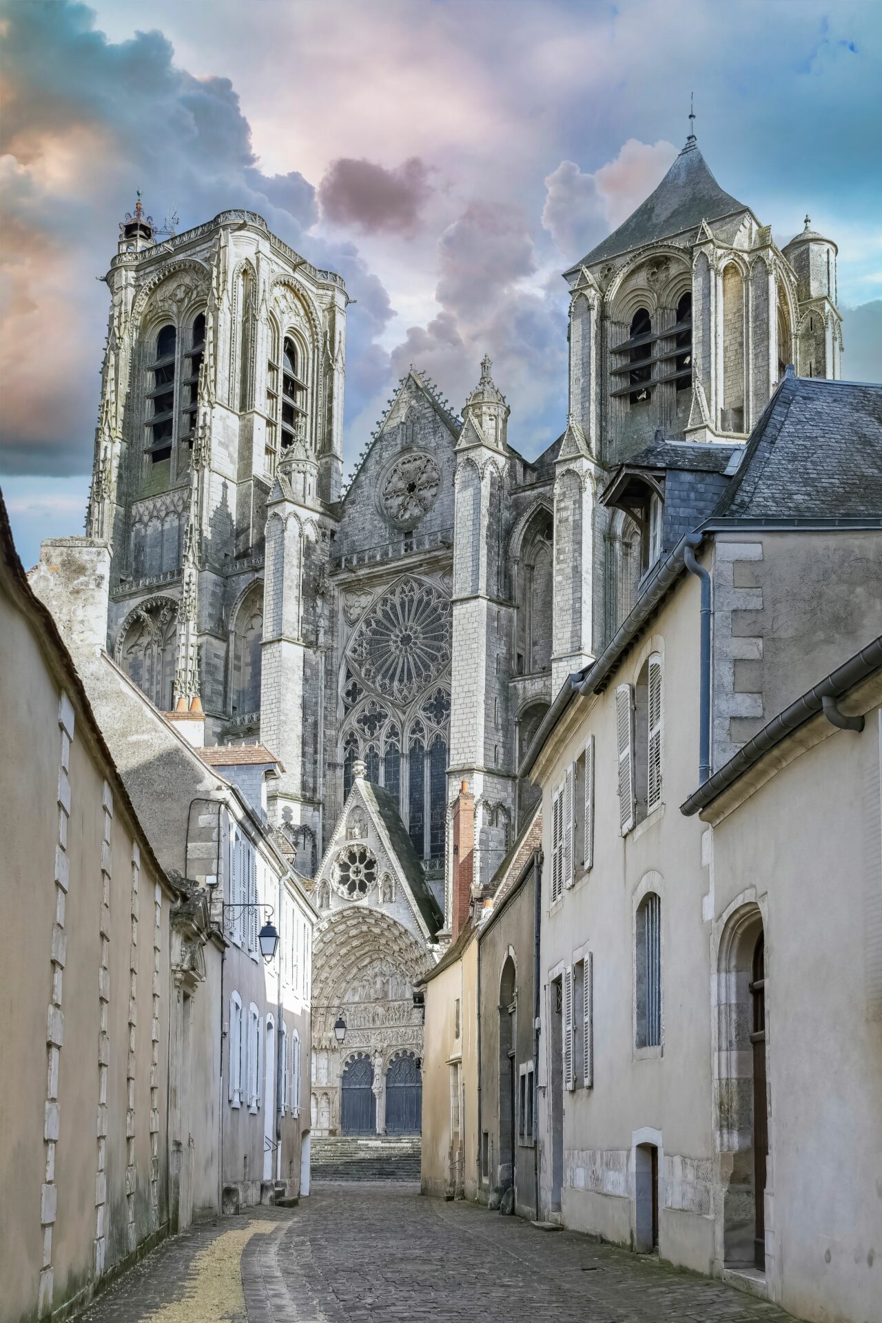 Book a guide in Bourges