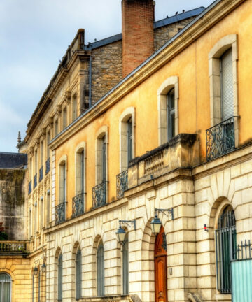 Book a private guide in Dax