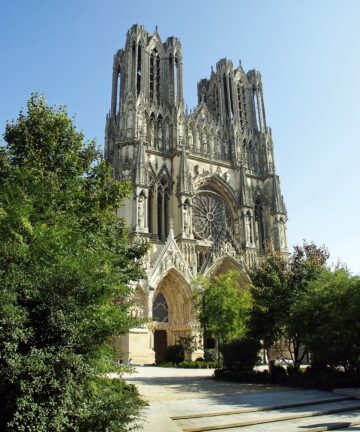 Book a private guide in Reims