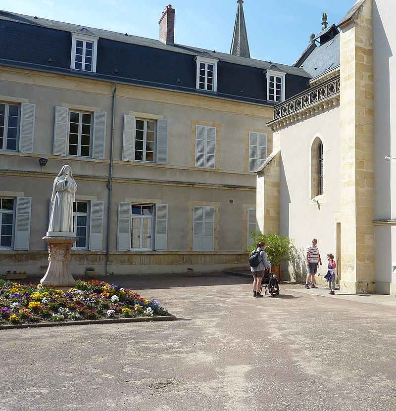 Book a guide in Nevers