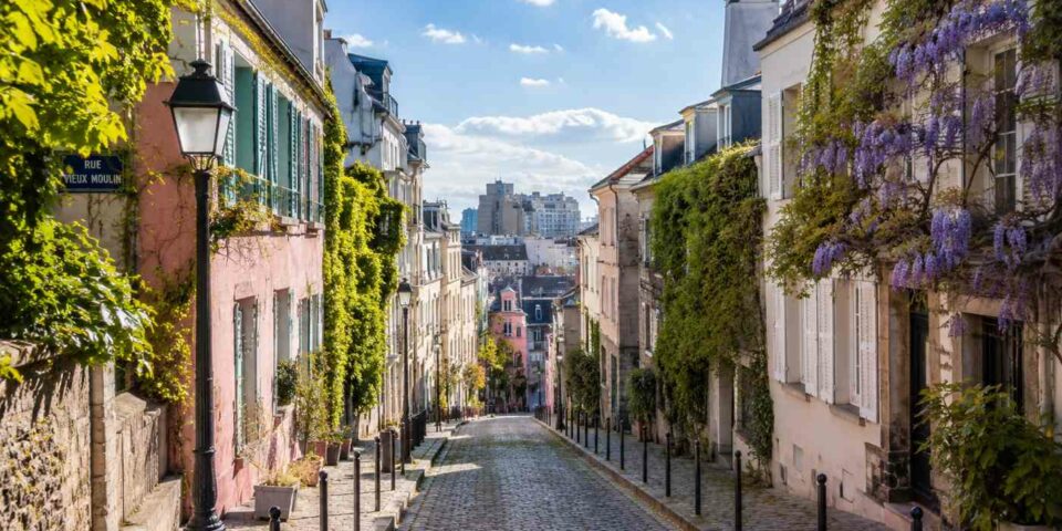 Visit La Butte aux Cailles with a private guide