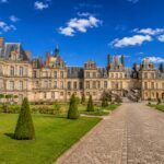 Vist Le Château de Fontainebleau with a private guide